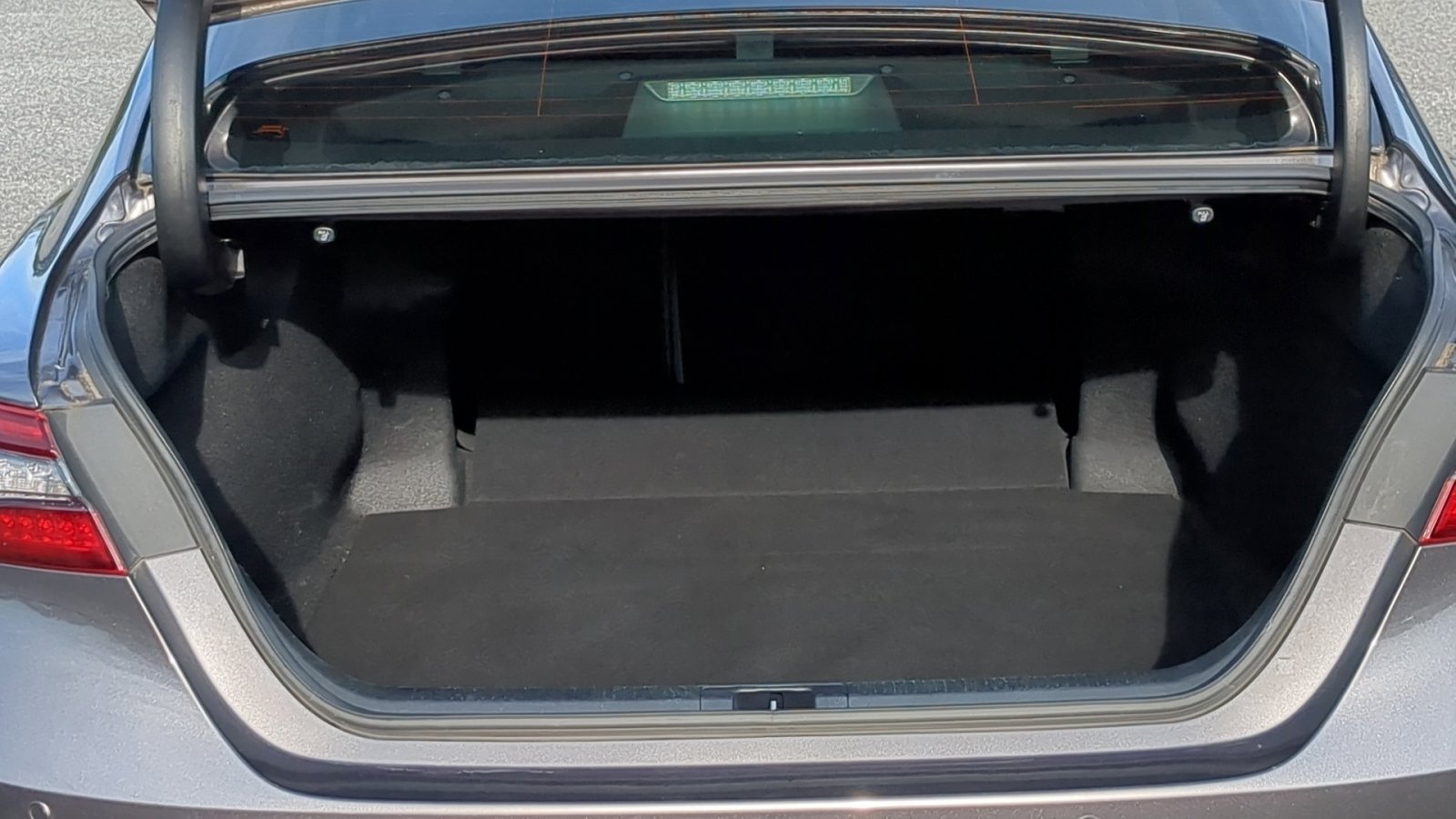2021 Toyota Camry XSE photo 30