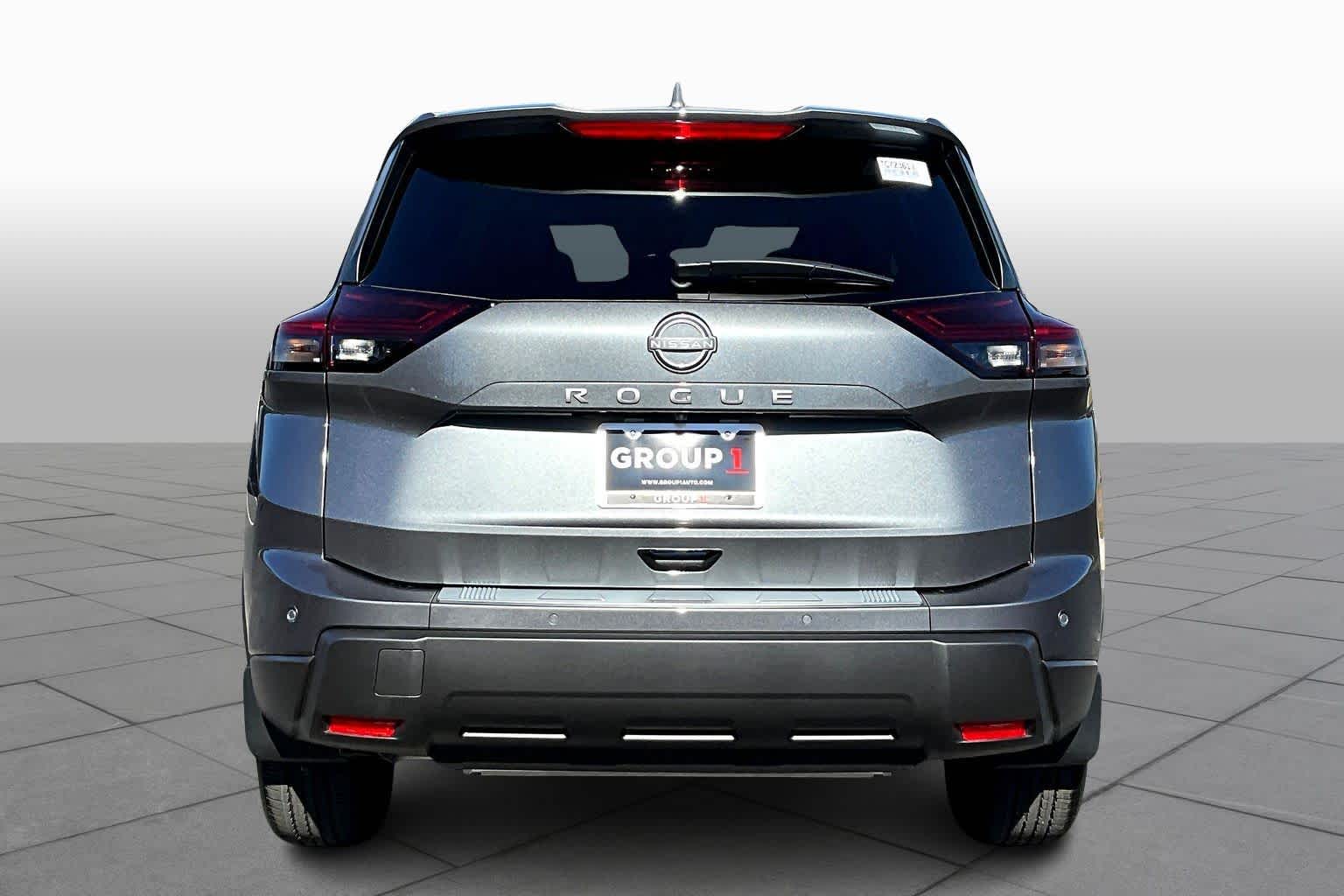 2026 Nissan Rogue SV photo 2