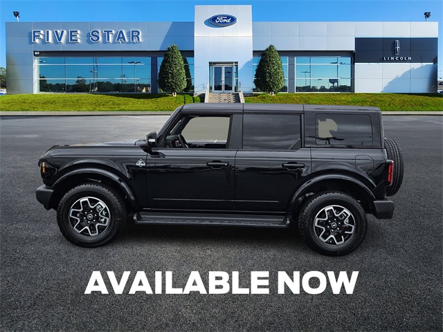 2025 Ford Bronco Outer Banks photo 3