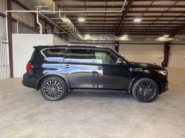 2023 INFINITI QX80 Sensory 4WD's photo