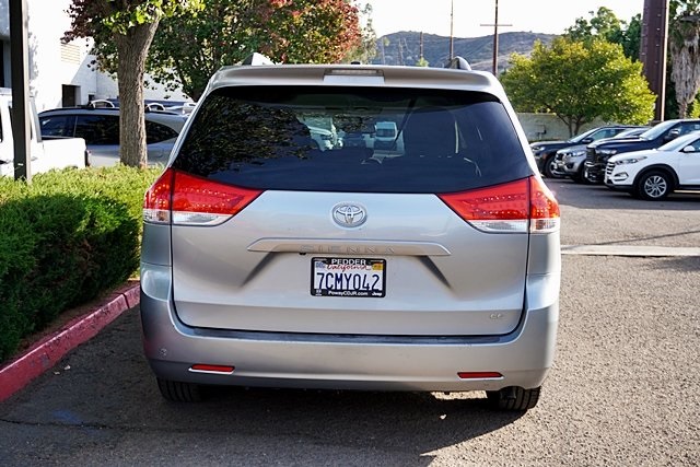 Used 2014 Silver Toyota LE image 8