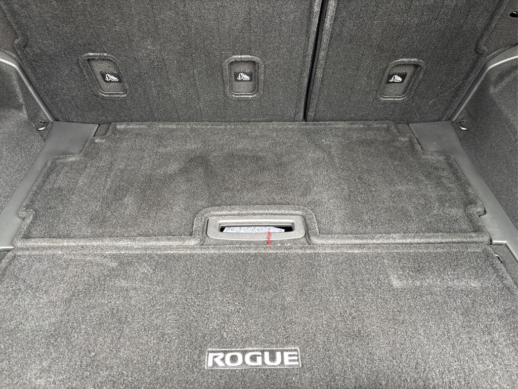 2023 Nissan Rogue SL photo 11