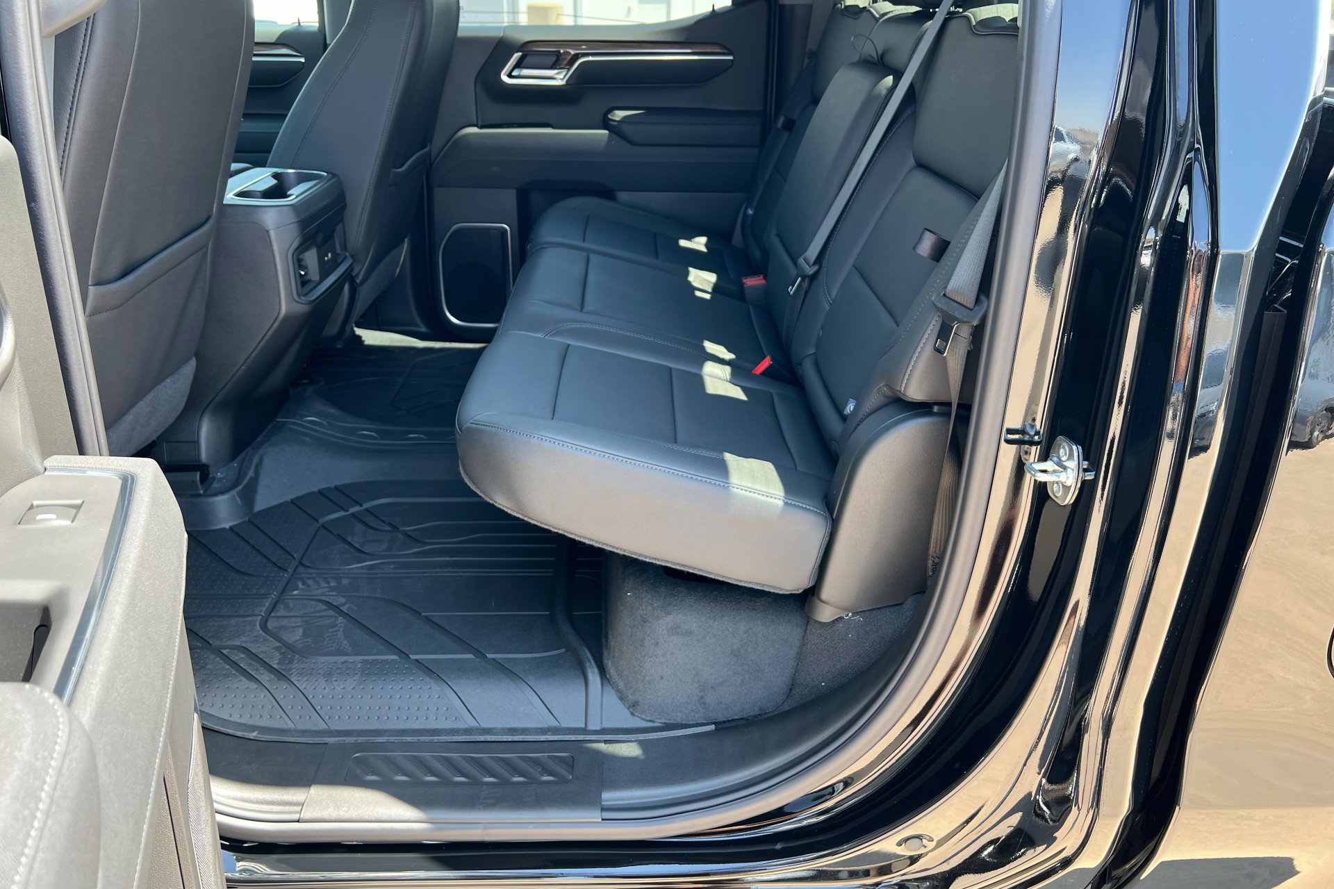 2026 Chevrolet Silverado 1500 RST photo 21