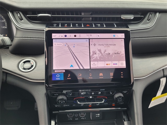 2025 Jeep Grand Cherokee Limited photo 15