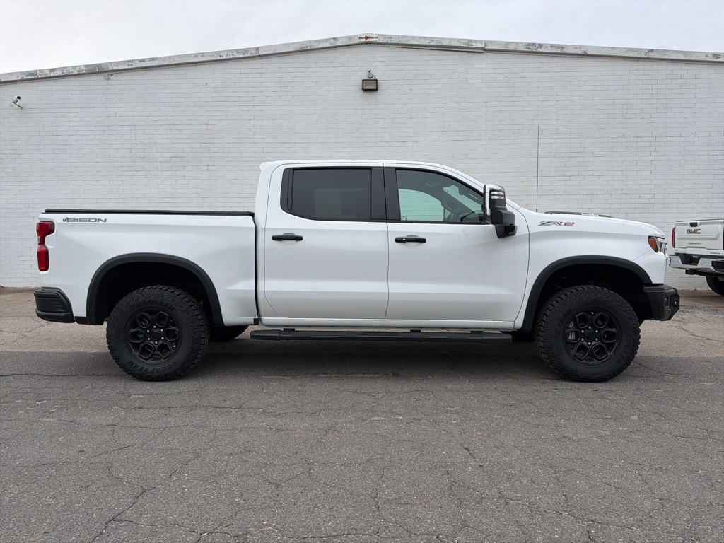 2024 Chevrolet Silverado 1500 ZR2's photo