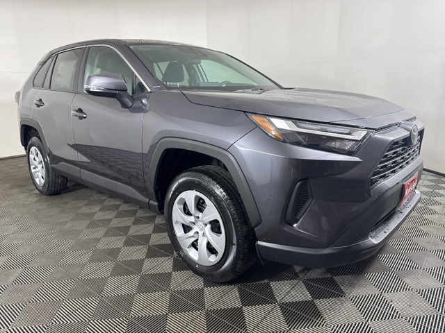 2025 Toyota RAV4 LE's photo