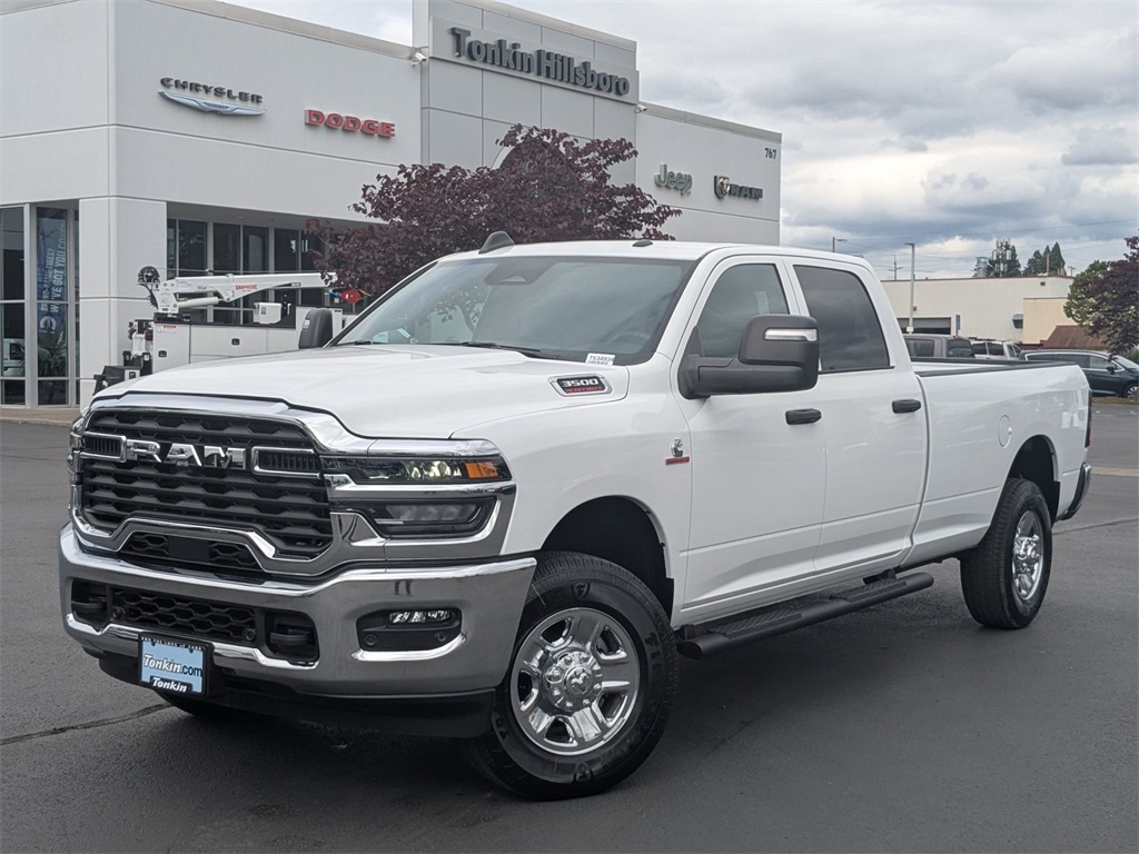 2025 Ram 3500 Tradesman photo 2