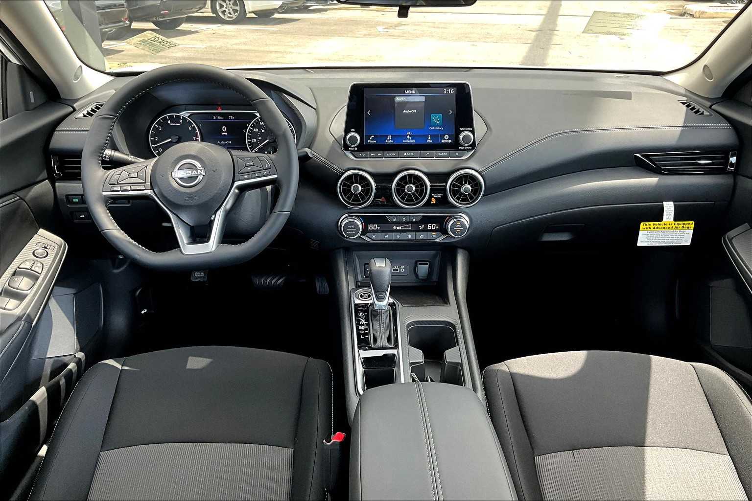 2025 Nissan Sentra SV photo 5