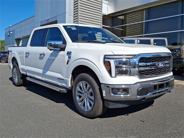 2025 Ford F-150 Lariat photo 2
