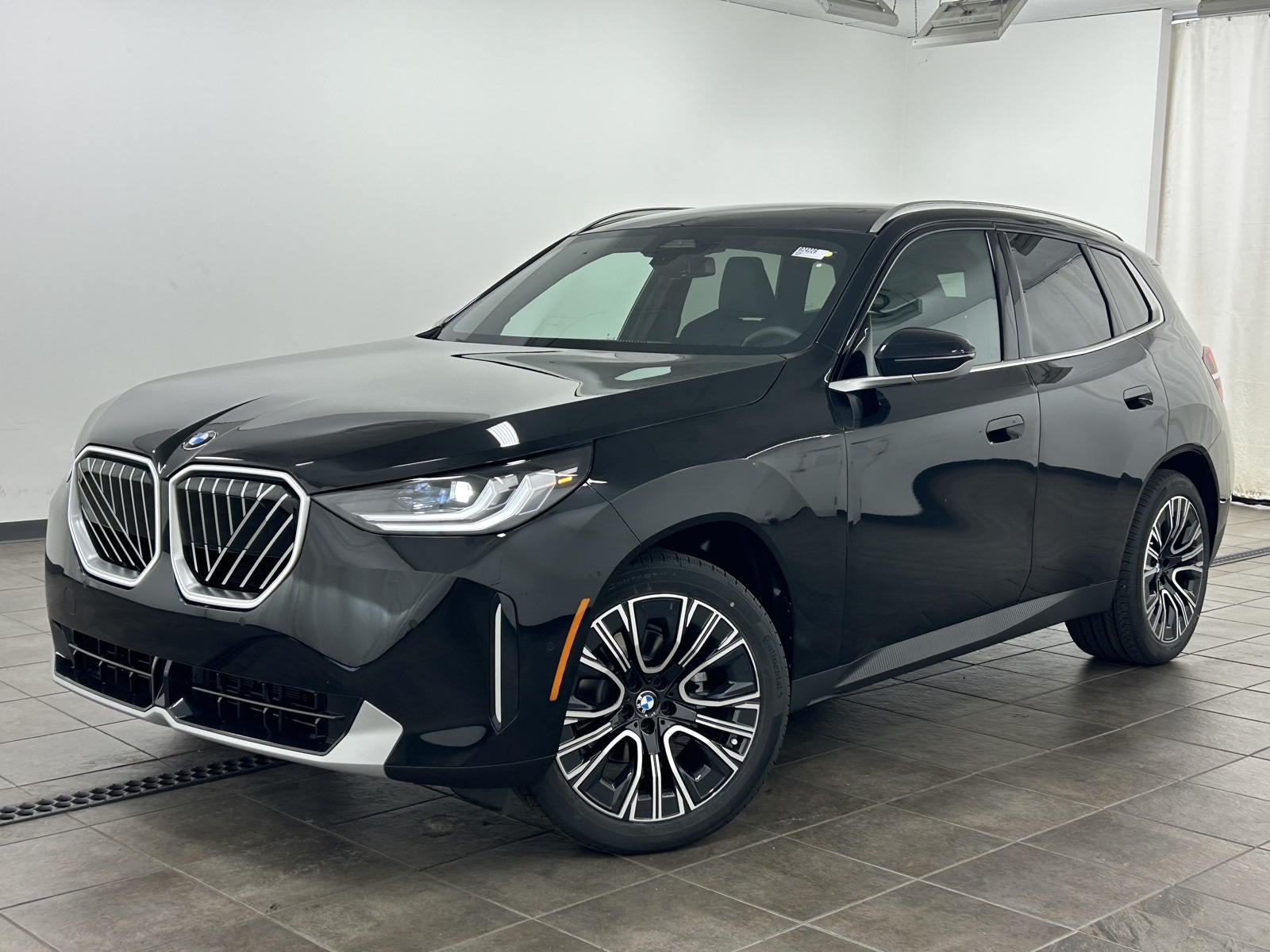 2025 BMW X3 30's photo