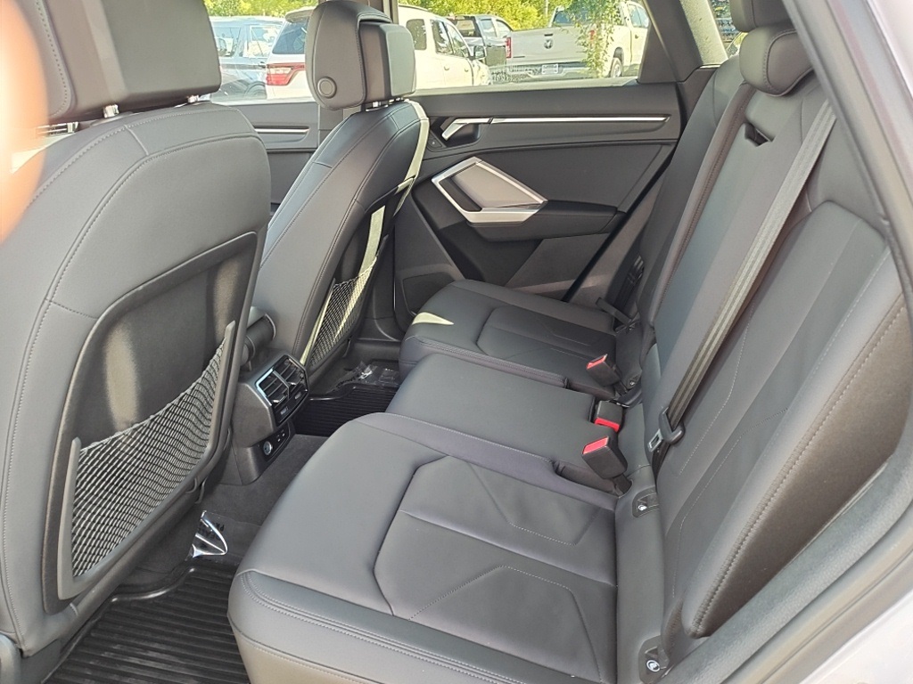 2025 Audi Q3 S line Premium photo 3