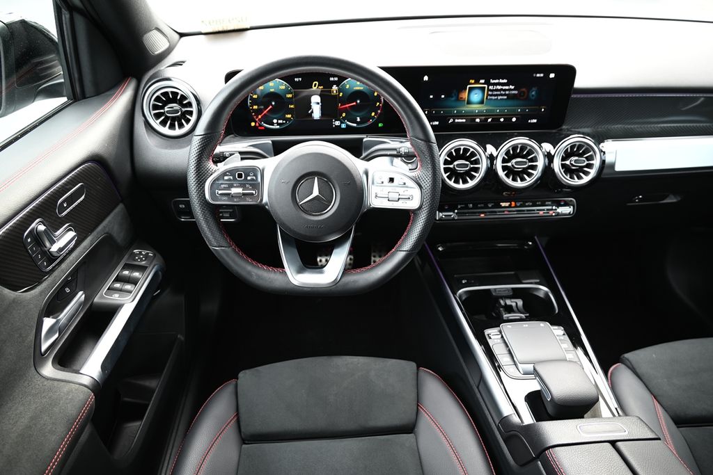 2023 Mercedes Benz GLB 250 photo 10