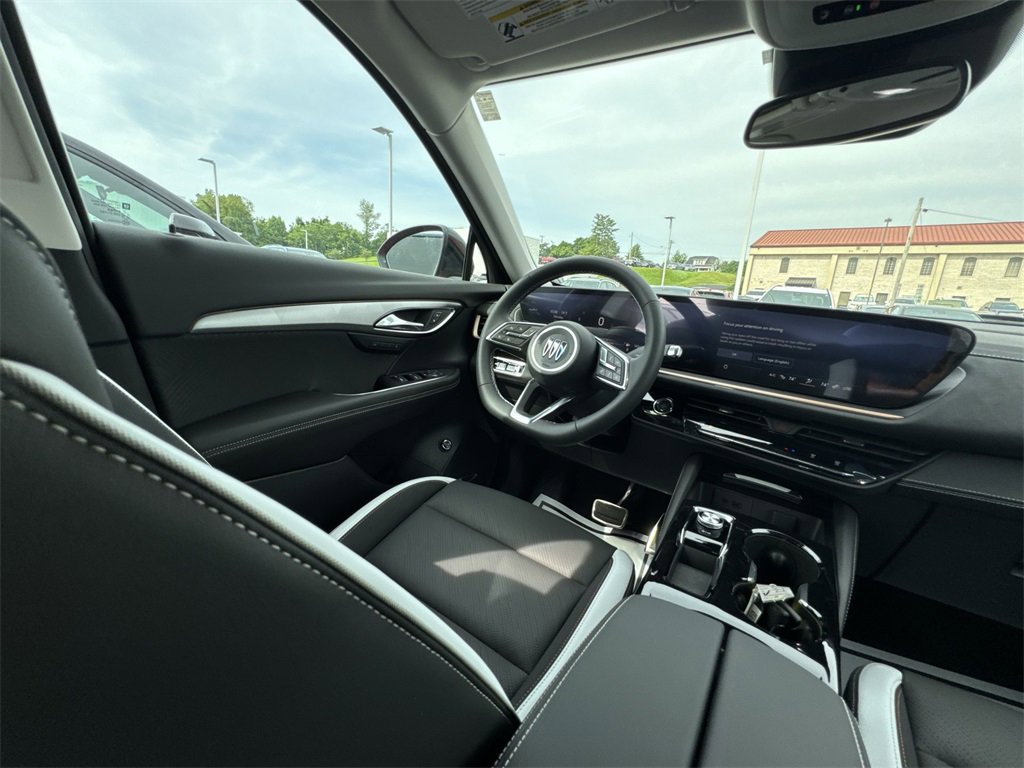 2025 Buick Envision Sport Touring photo 15