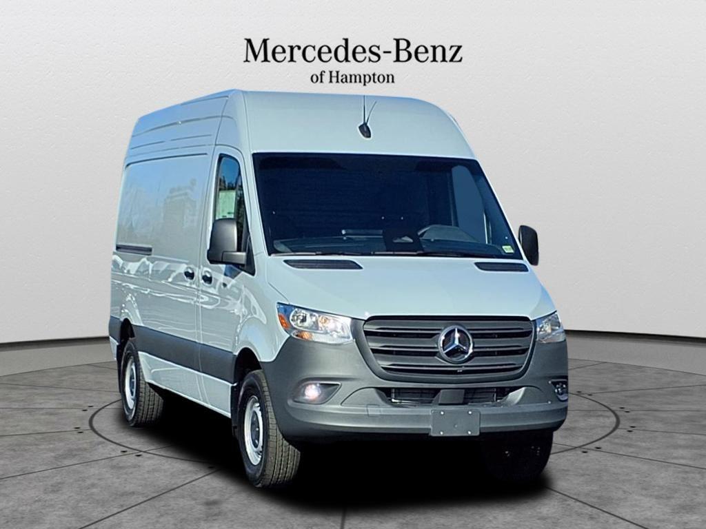 2025 Mercedes-Benz Sprinter Cargo Van Base's photo