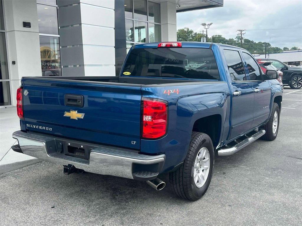 2018 Chevrolet Silverado 1500 LT photo 3