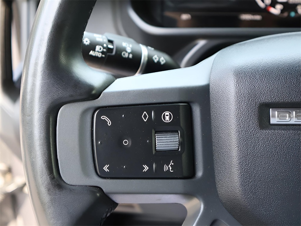 2024 Land Rover Defender 130 X-Dynamic SE photo 29