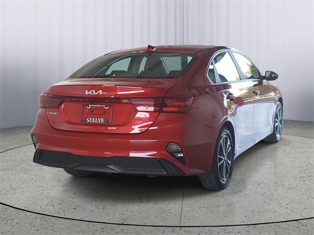 2023 Kia Forte LXS photo 3