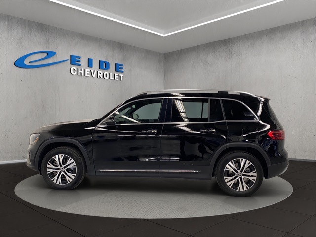 2025 Mercedes Benz GLB 250 4MATIC photo 4