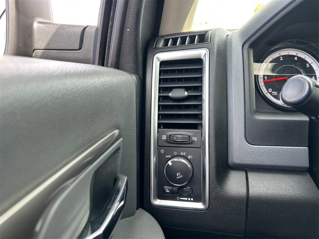 2020 Ram 1500 Classic photo 17