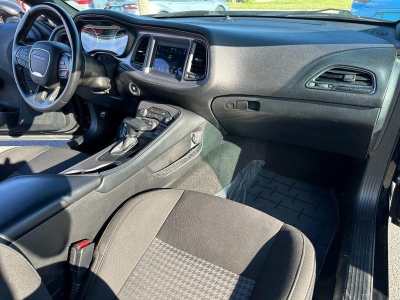 2023 Dodge Challenger GT photo 11