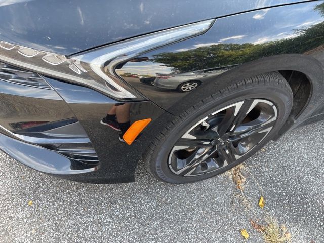 2022 Kia K5 GT-Line photo 5