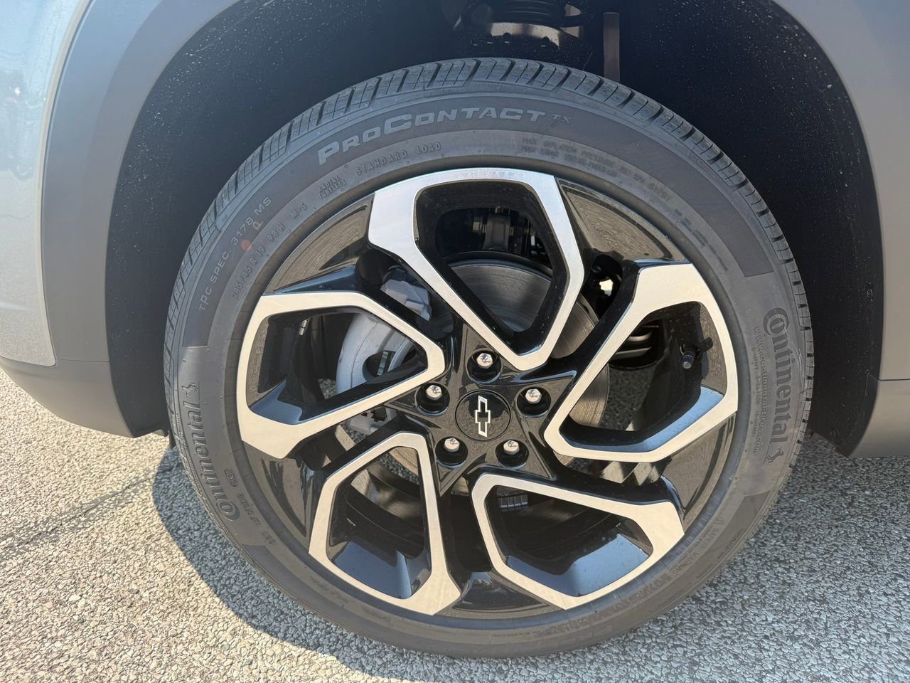 2025 Chevrolet Trax photo 6