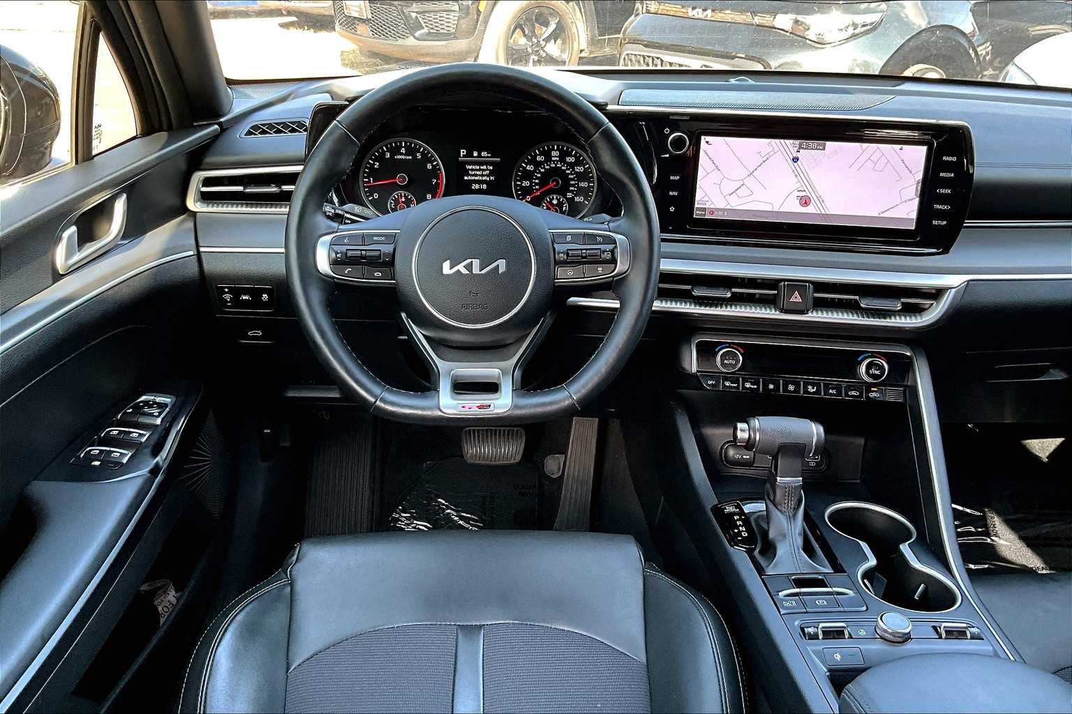 2022 Kia K5 GT-Line photo 5