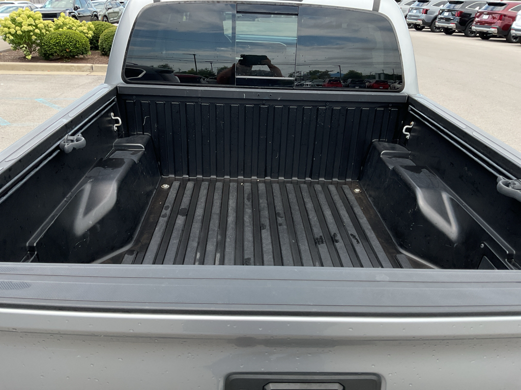 2019 Toyota Tacoma SR5 photo 9