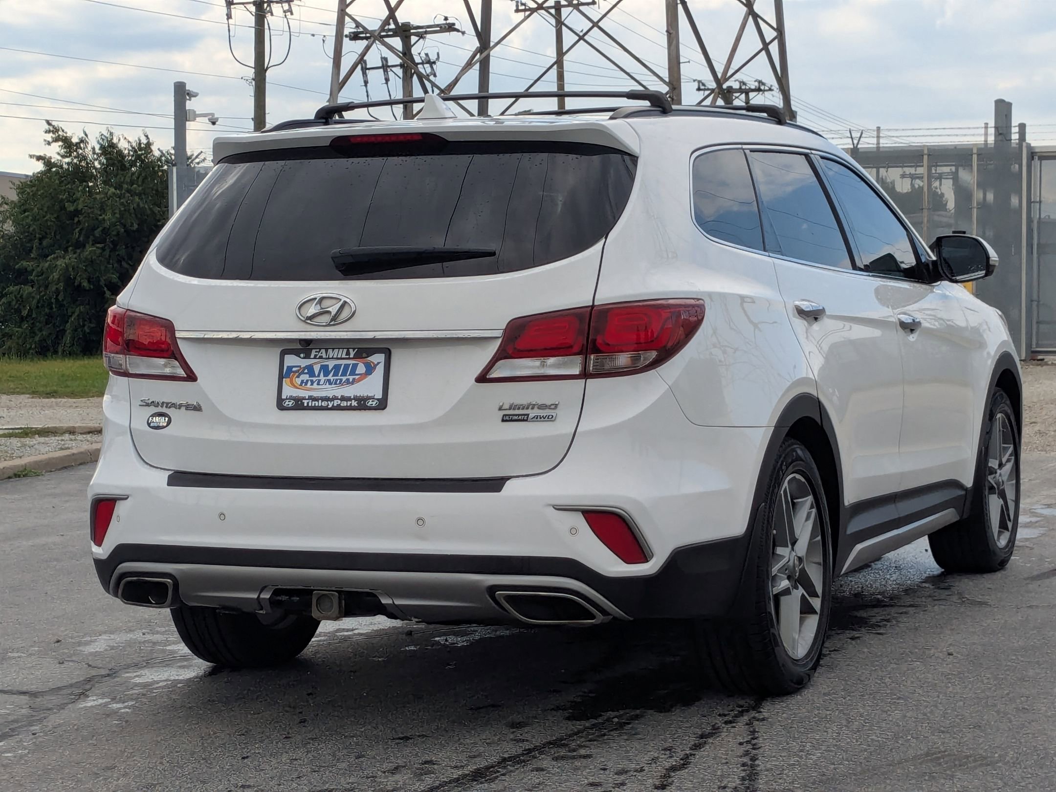 2017 Hyundai Santa Fe Limited Ultimate photo 3