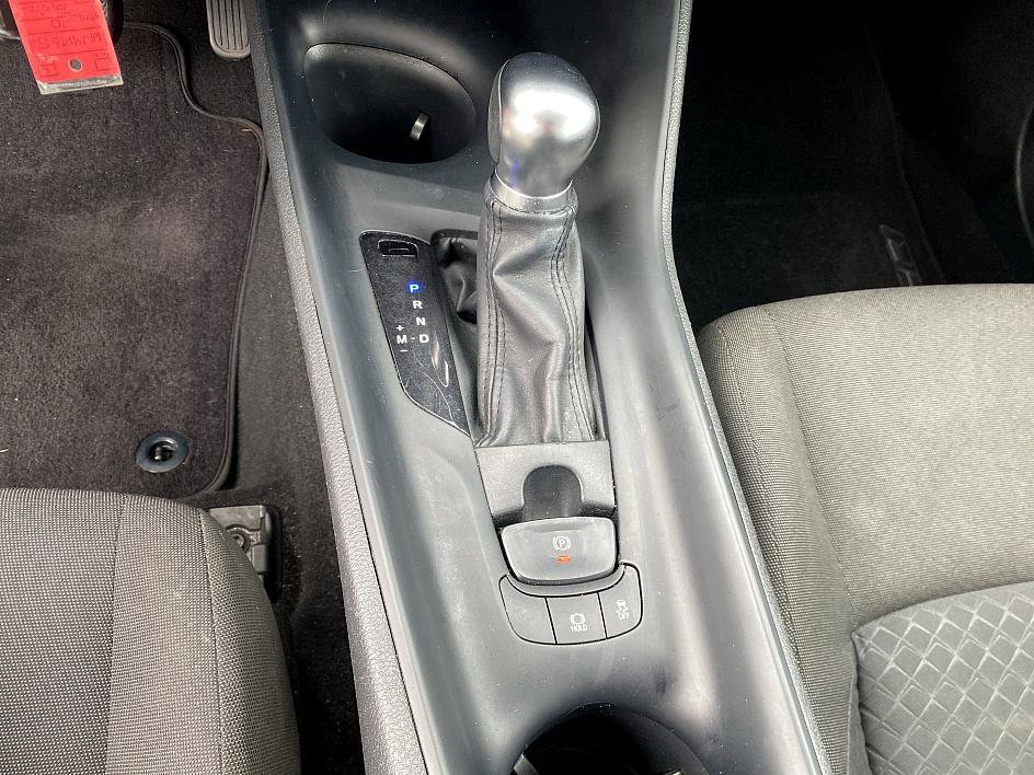 2020 Toyota C-HR LE photo 15