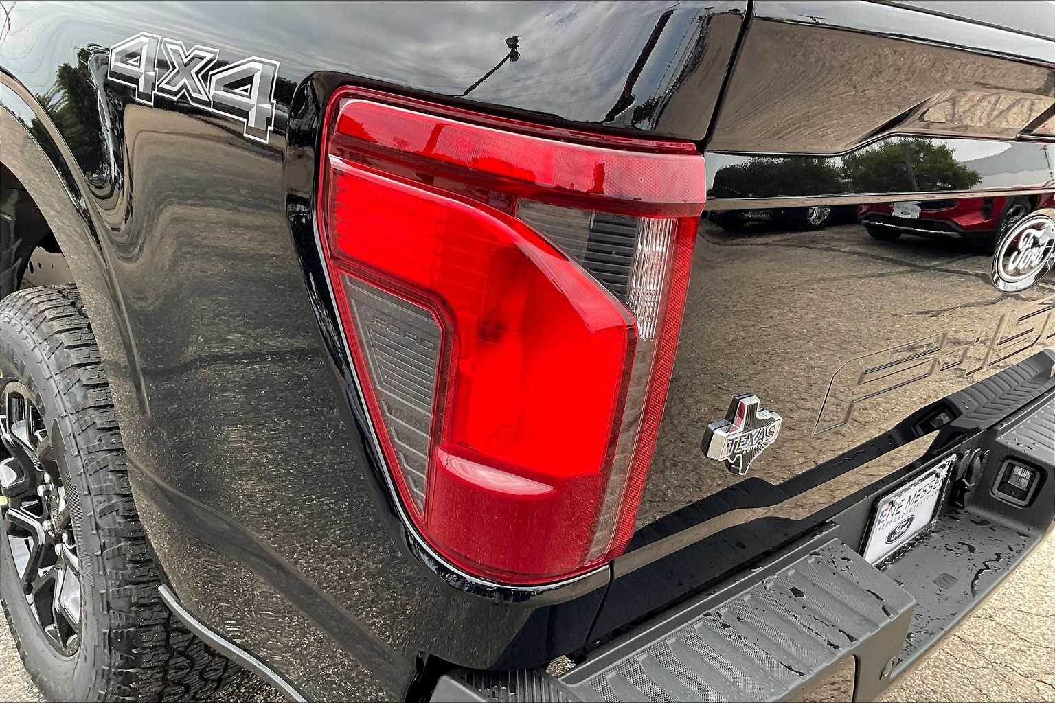2025 Ford F-150 XLT photo 14