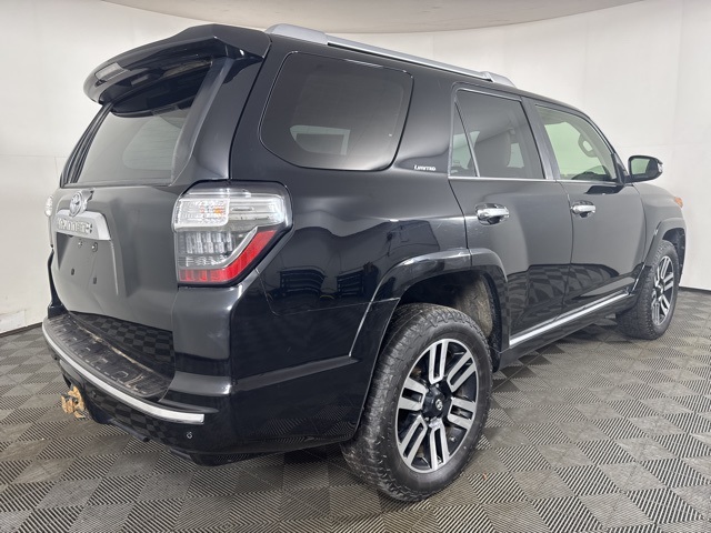 2016 Toyota 4Runner Limited photo 3