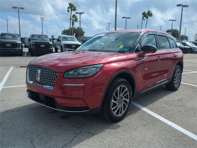 2022 Lincoln Corsair Standard photo 7