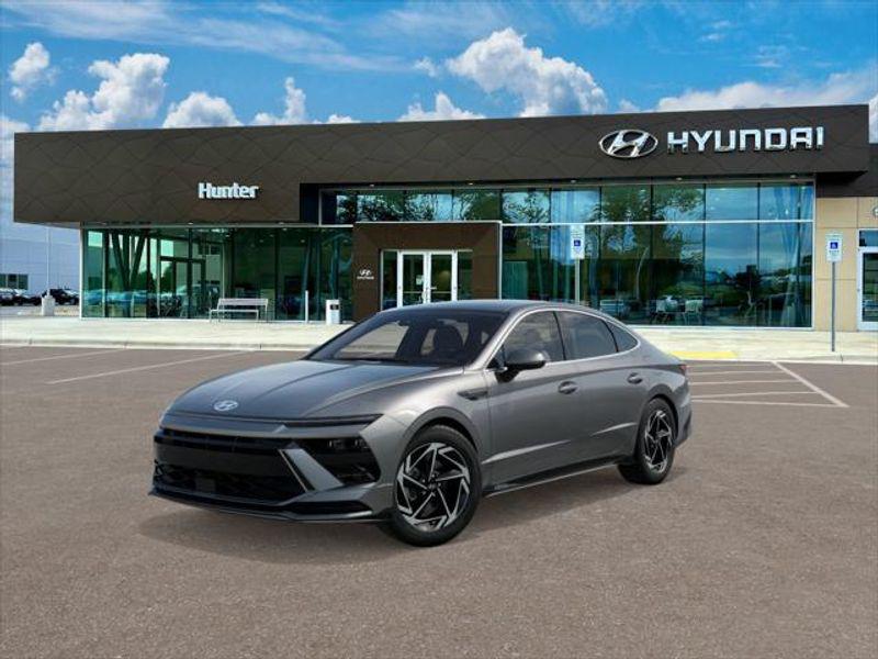 2026 Hyundai Sonata SEL's photo