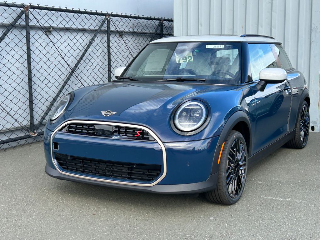 2026 Mini Cooper Hardtop 2 Door Signature photo 2
