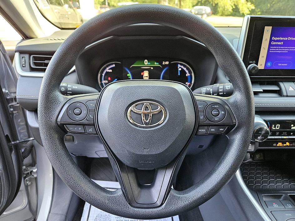 2024 Toyota RAV4 Hybrid XLE photo 22