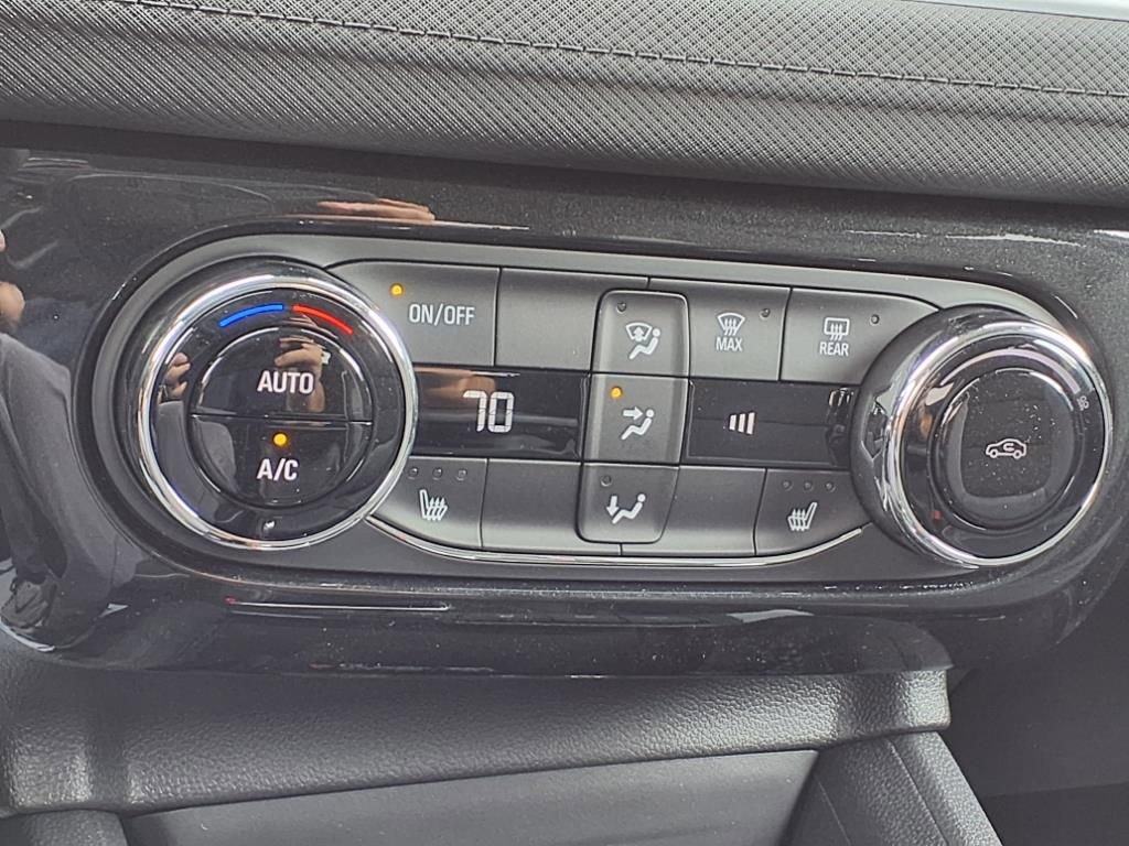 2025 Chevrolet Trailblazer LT photo 17