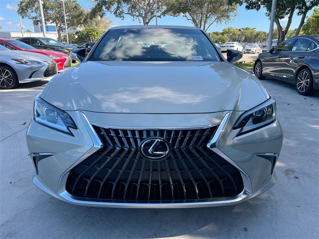 2025 Lexus ES 350 Premium photo 2
