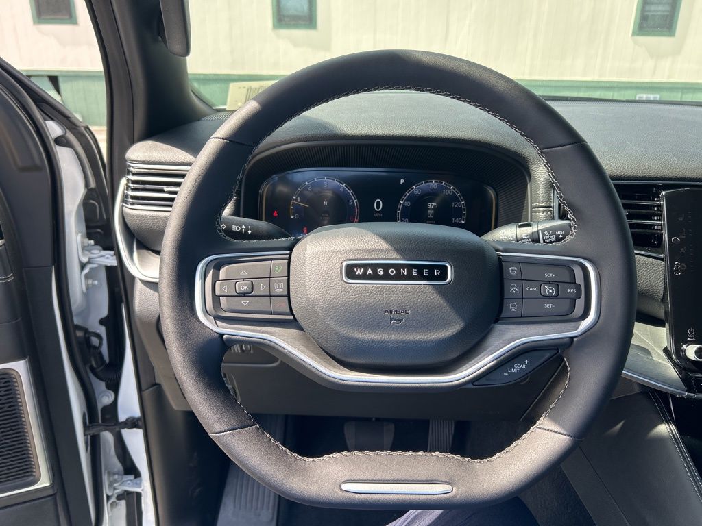 2025 Jeep Wagoneer Series II photo 14
