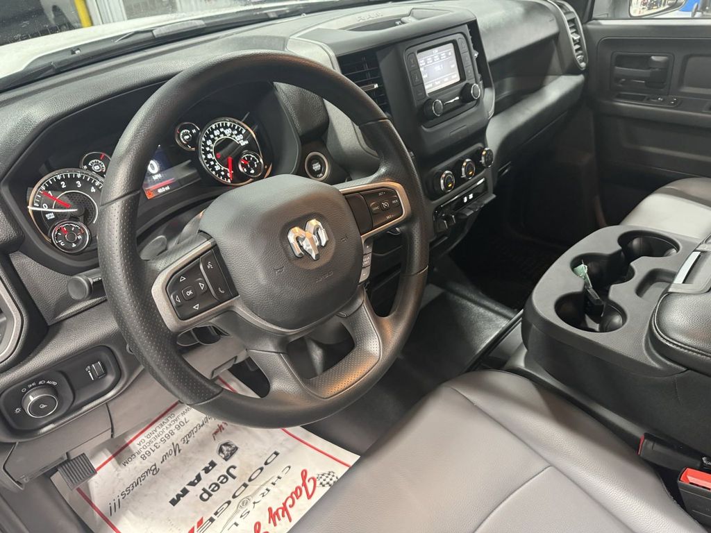 2024 Ram 2500 Tradesman photo 3