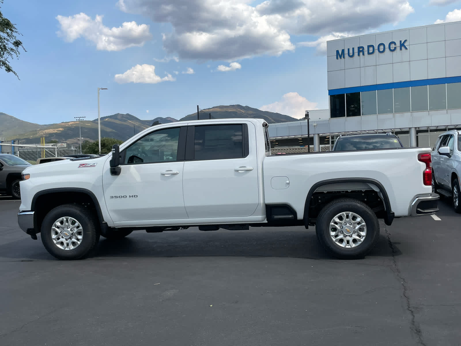 2025 Chevrolet Silverado 3500HD LT photo 13