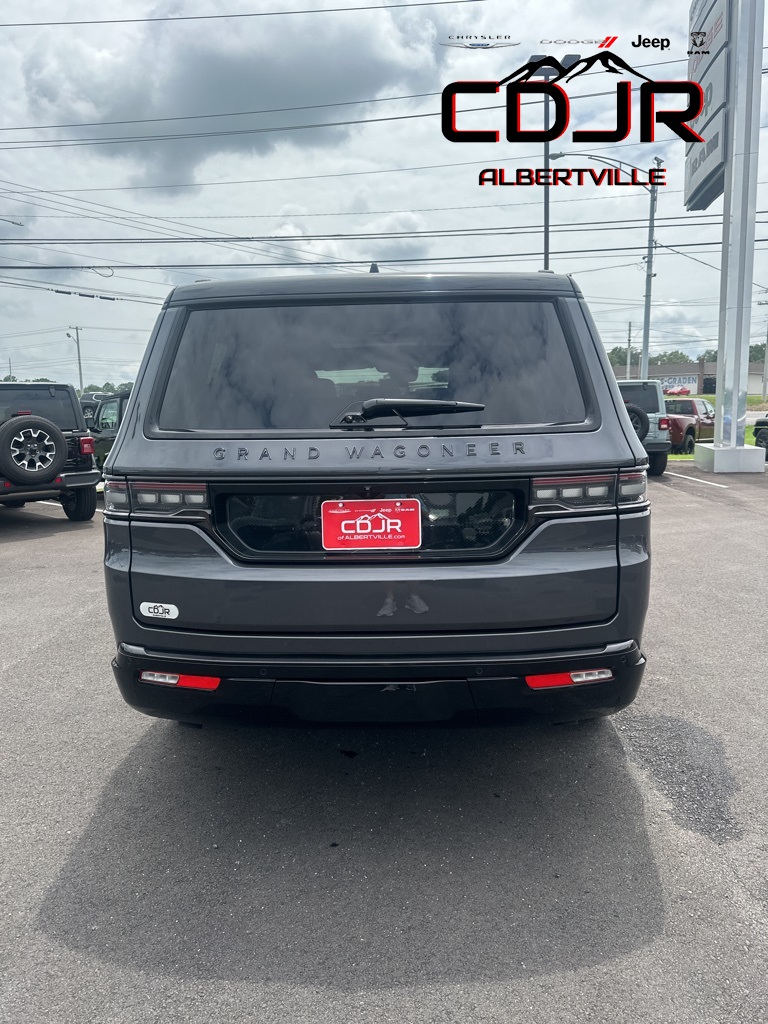 2024 Jeep Grand Wagoneer II photo 4