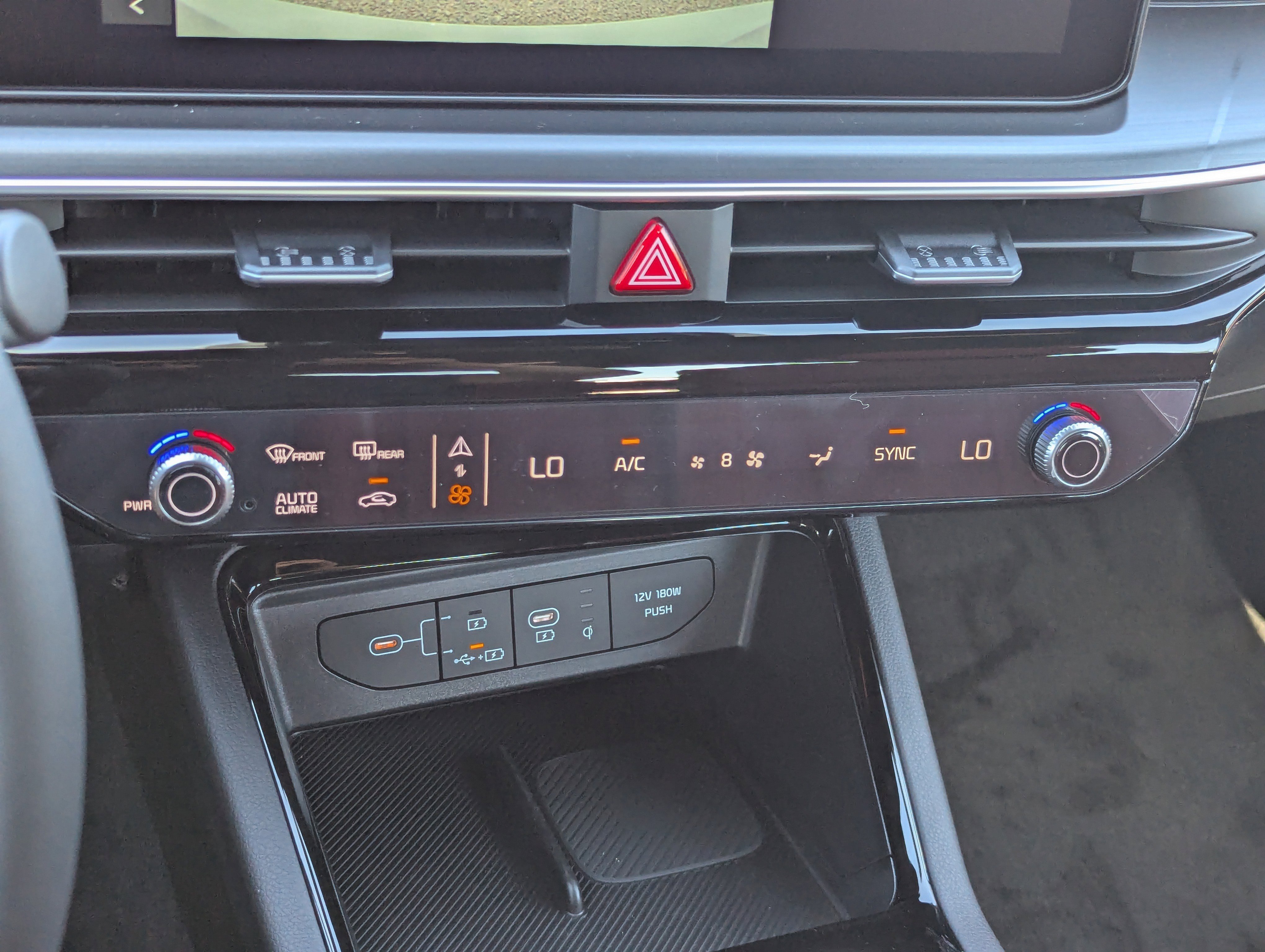 2026 Kia K5 GT-Line photo 9