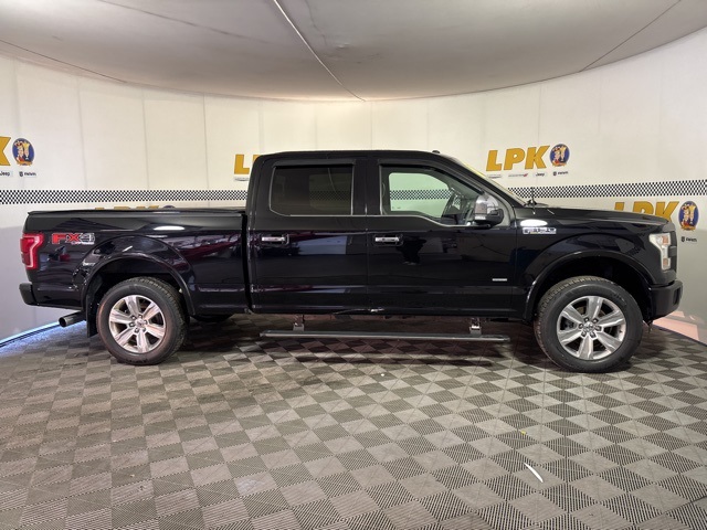2016 Ford F-150 Platinum photo 4