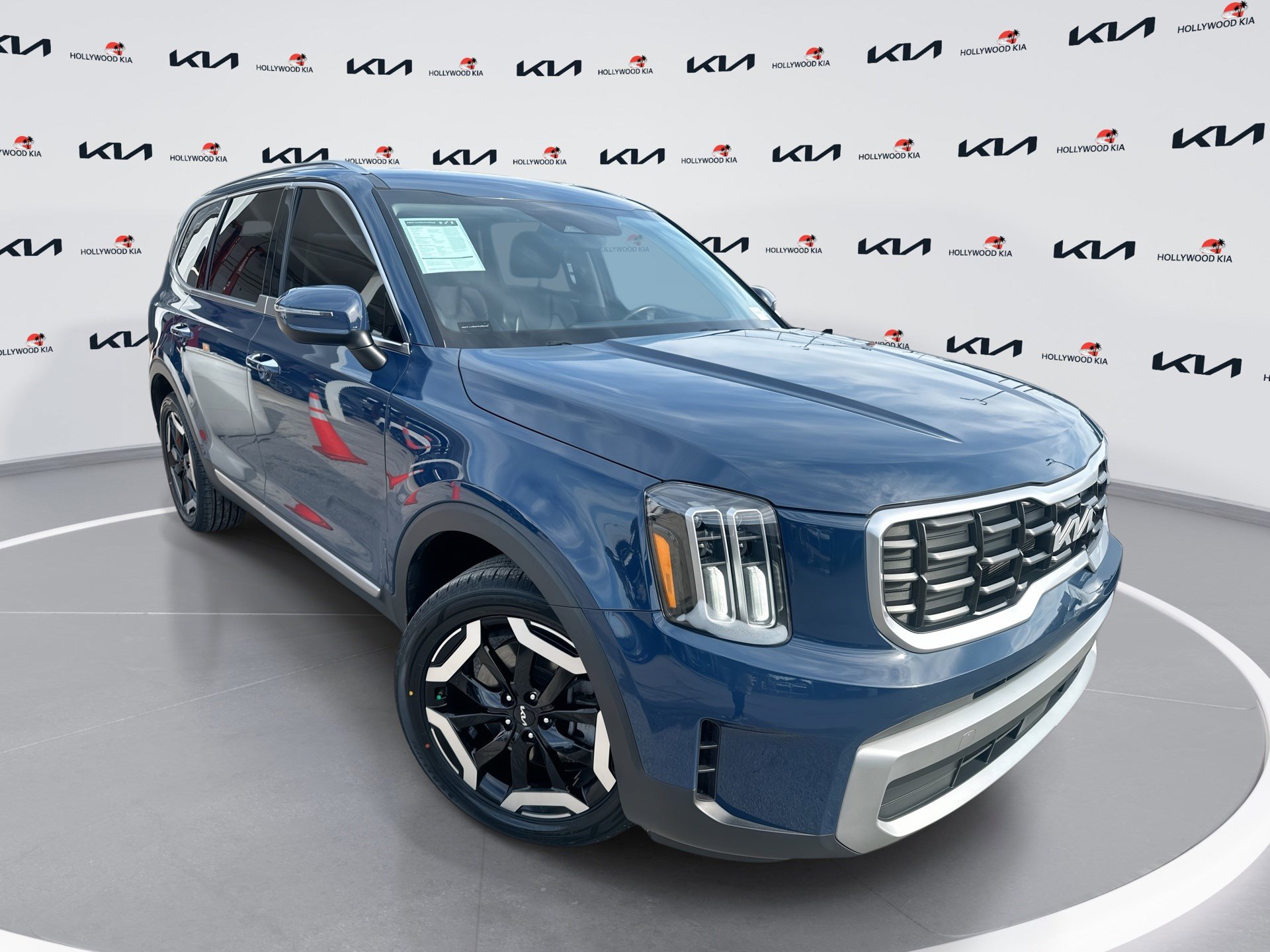 2023 Kia Telluride S's photo