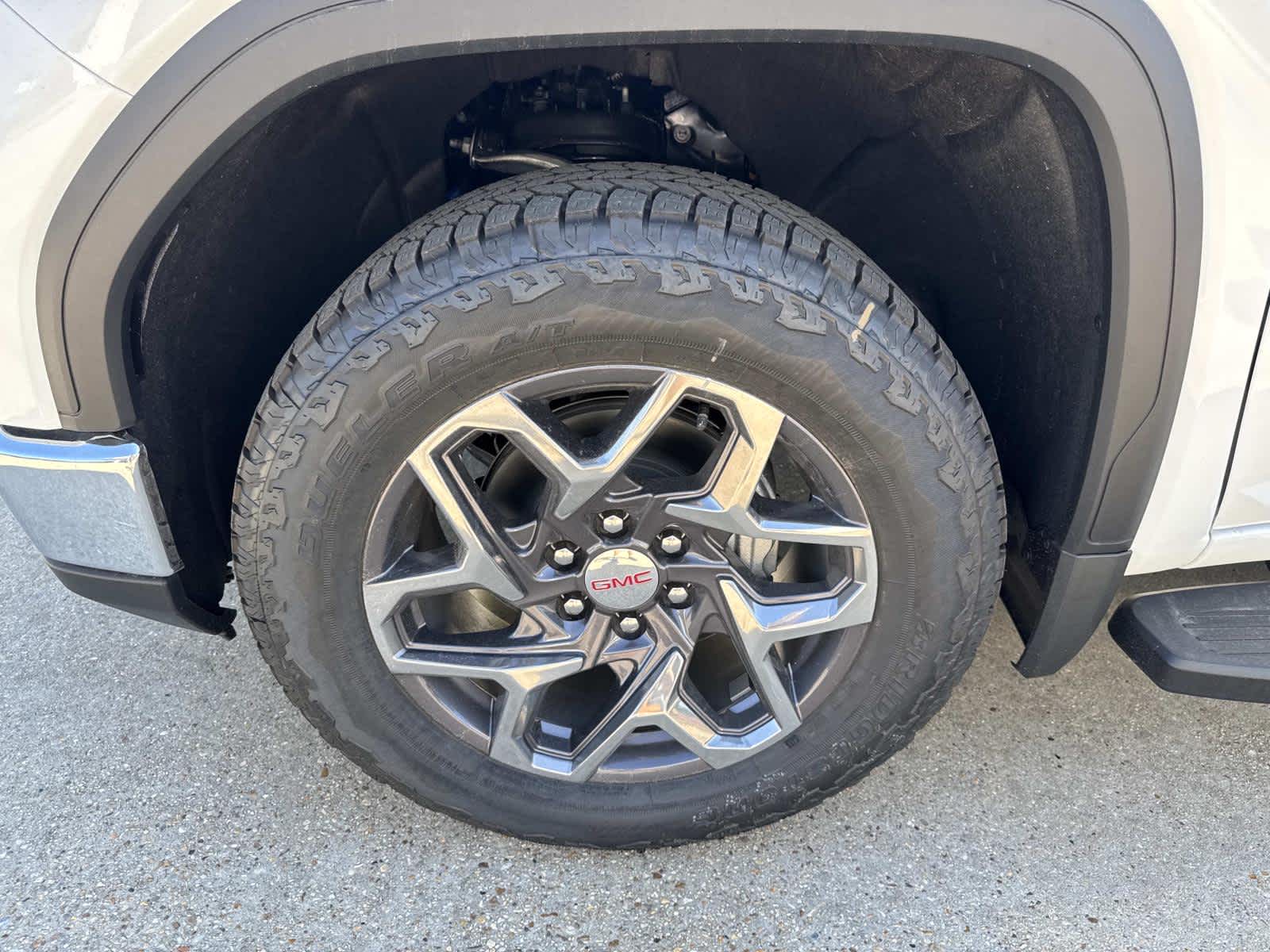 2026 Gmc Sierra 1500 SLT photo 4