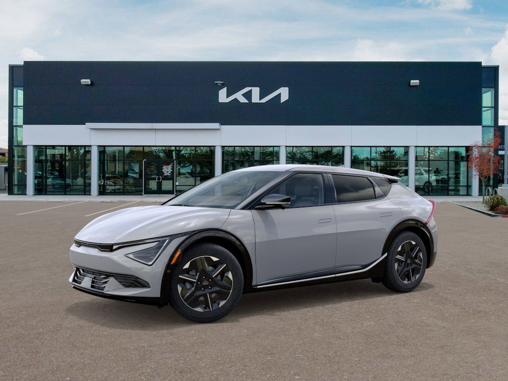 2025 Kia EV6 Wind photo 2