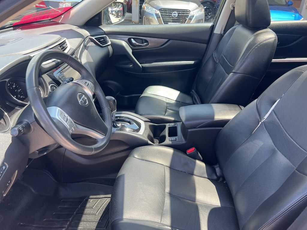 2016 Nissan Rogue SL photo 4