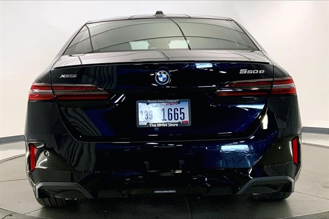 2026 Bmw 550e 550e xDrive photo 3