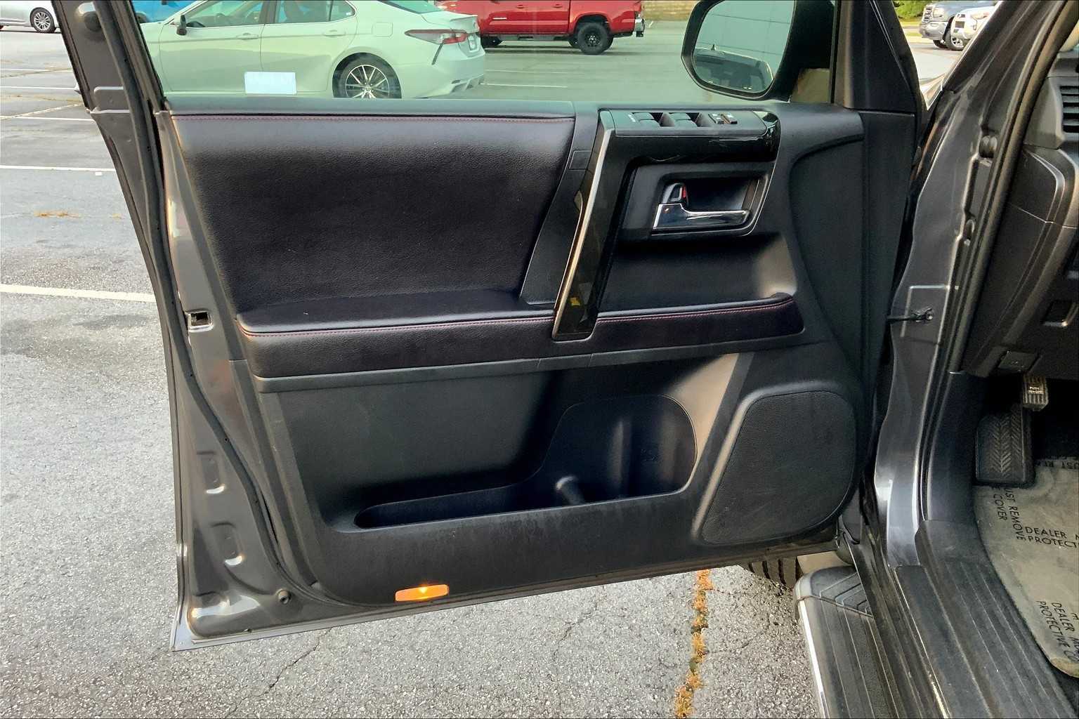 2016 Toyota 4Runner Trail Premium photo 20